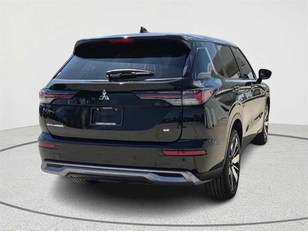 2025 Mitsubishi Outlander SE - 5