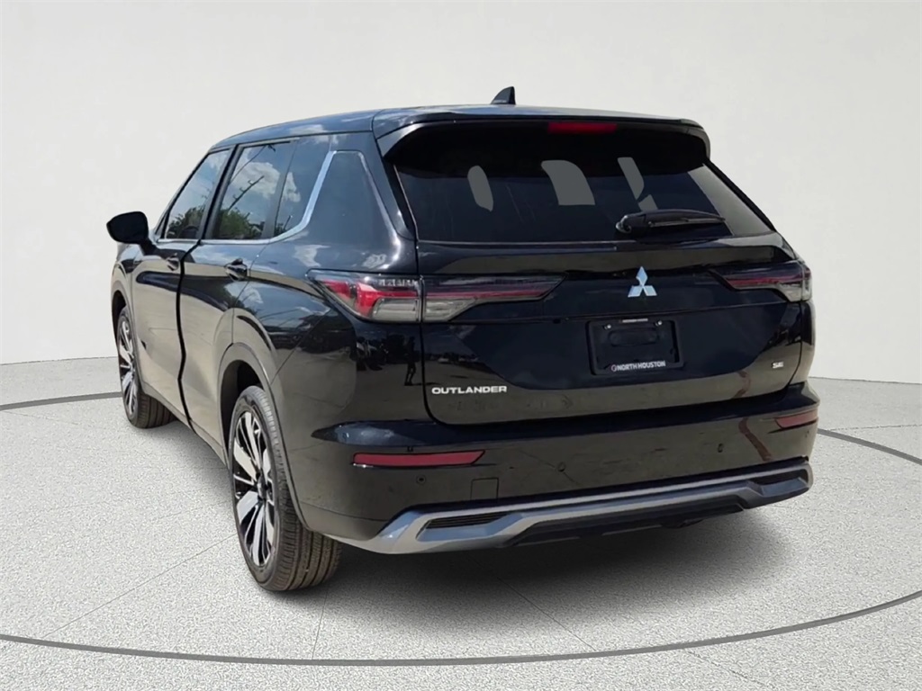 2025 Mitsubishi Outlander SE - 6