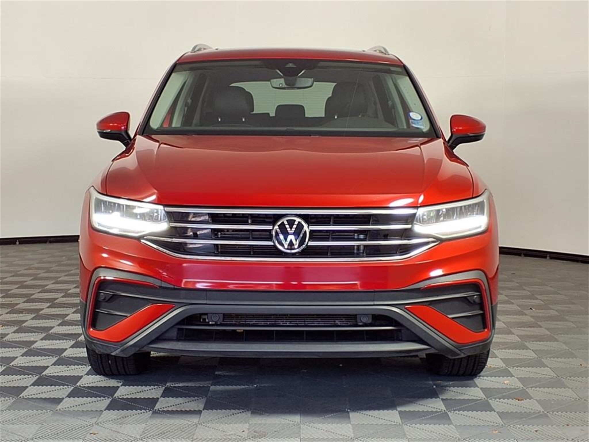 Used 2022 Volkswagen Tiguan SE with VIN 3VV3B7AX2NM041487 for sale in Bonita Springs, FL