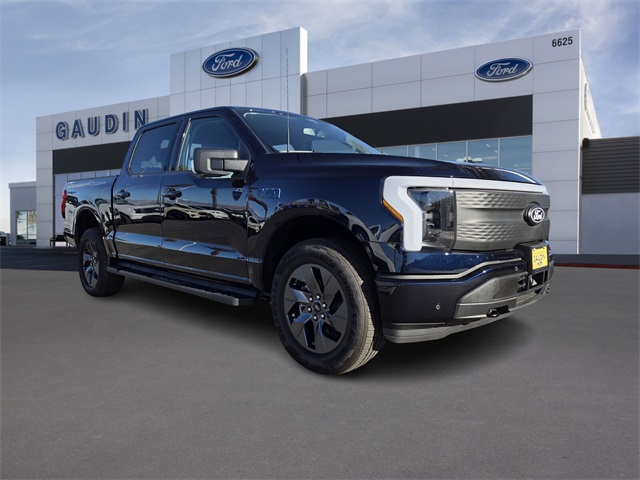 2025 Ford F-150 Lightning Flash's photo
