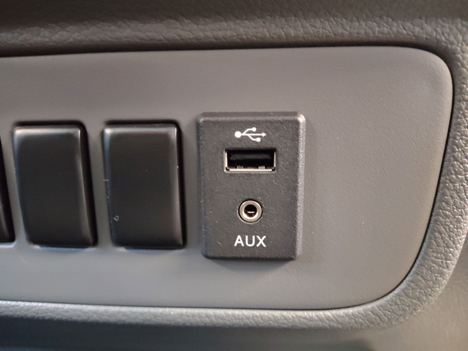 Used Car 2020 Nissan Nv Passenger  Sv For Sale Under $50,000 In San Antonio, Texas