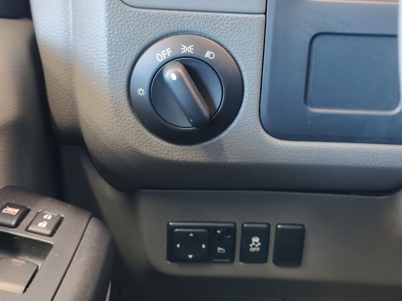 Used Car 2020 Nissan Nv Passenger  Sv For Sale Under $50,000 In San Antonio, Texas