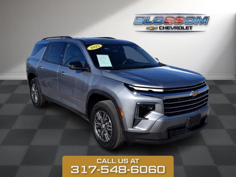 2025 Chevrolet Traverse LT FWD