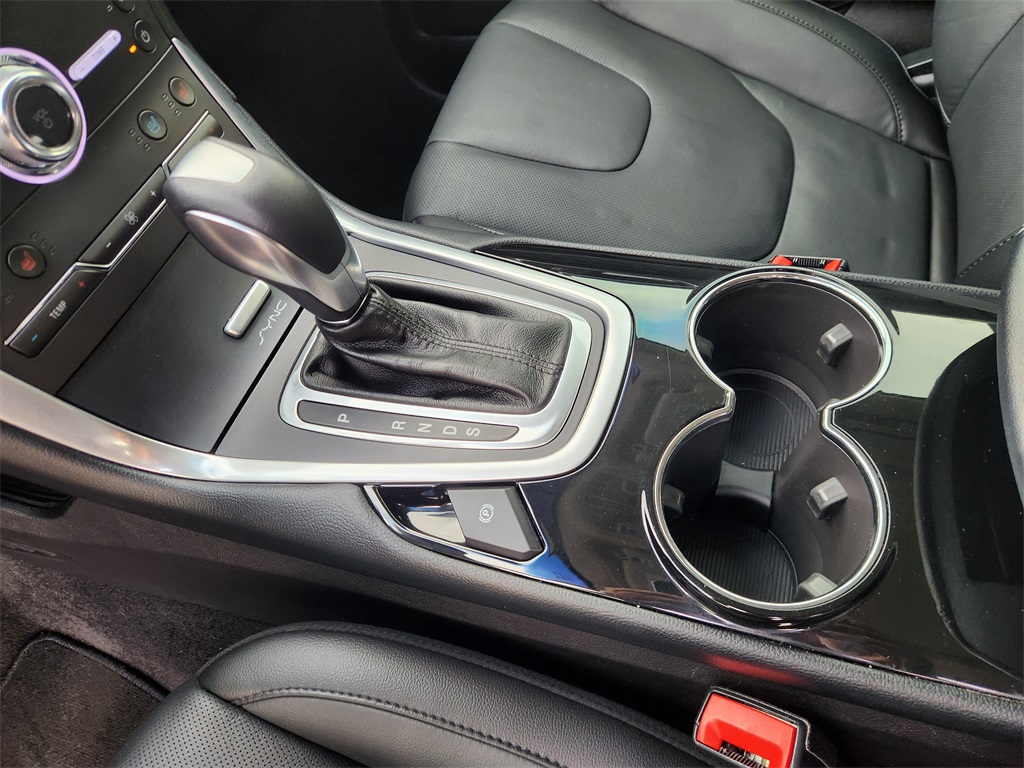 2017 Ford Edge Titanium Red at Autostrade