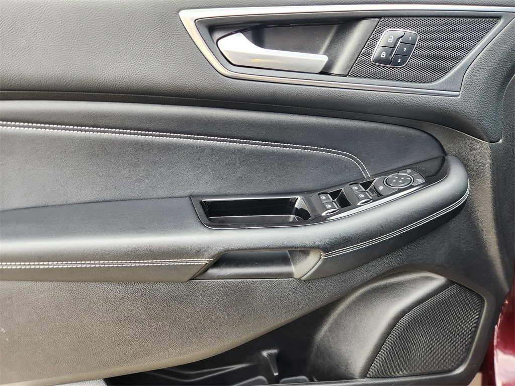 2017 Ford Edge Titanium Red at Autostrade