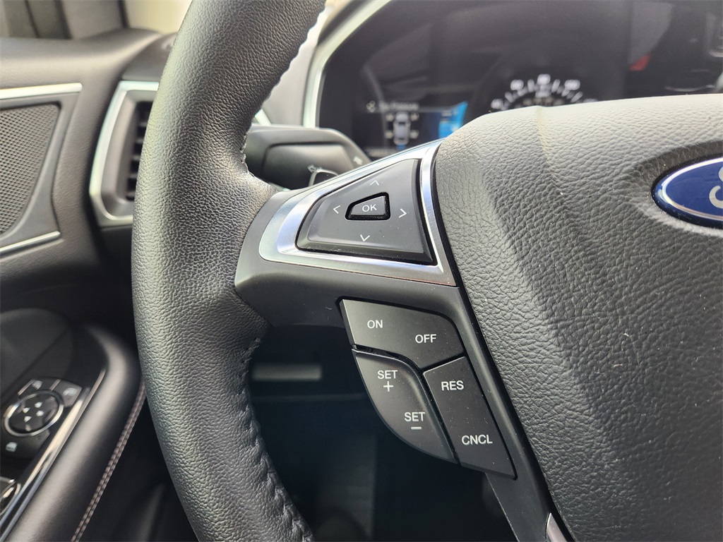 2017 Ford Edge Titanium Red at Autostrade