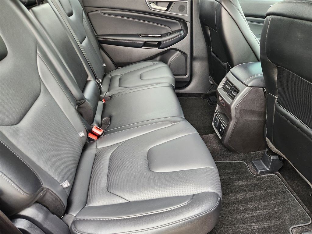 2017 Ford Edge Titanium Red at Autostrade