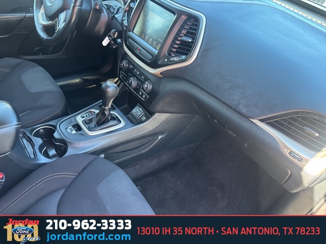 Used Car 2016 Jeep Cherokee  Latitude For Sale Under $10,000 In San Antonio, Texas