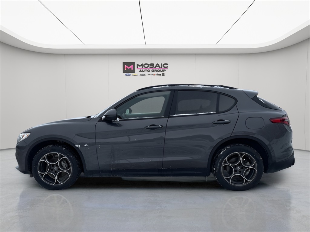2022 Alfa Romeo Stelvio