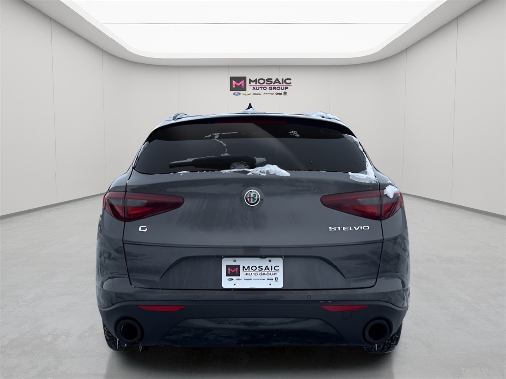 2022 Alfa Romeo Stelvio
