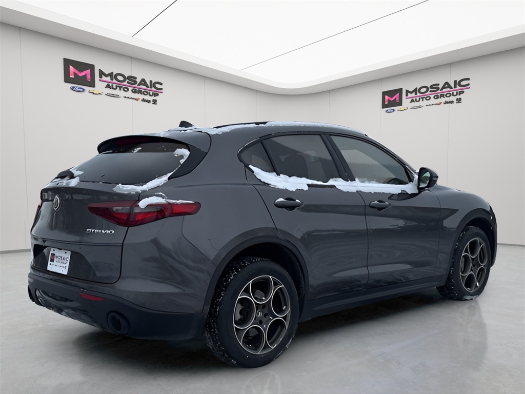 2022 Alfa Romeo Stelvio