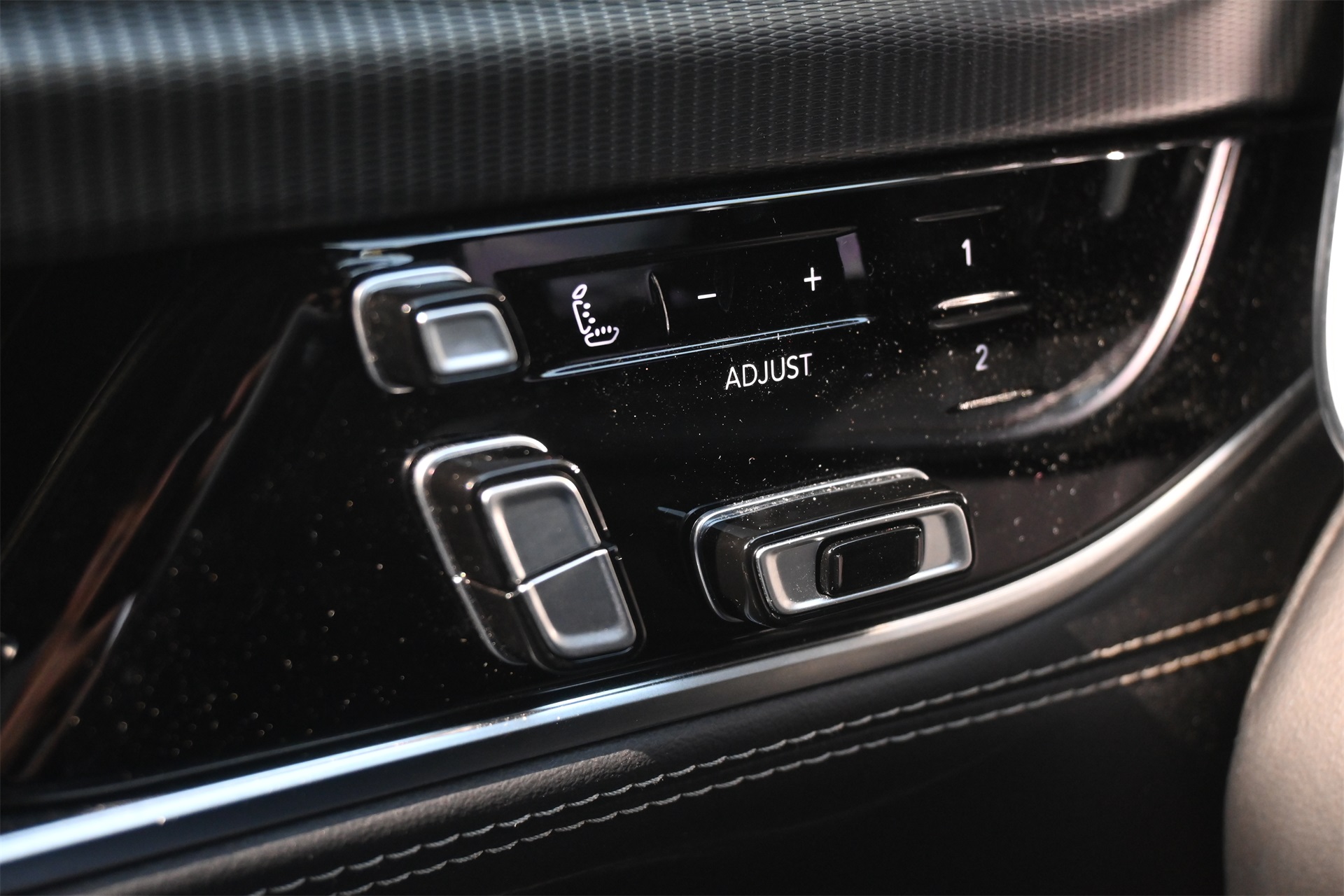 2022 Jeep Grand Wagoneer Series II White at Victoria Chrysler Dodge Jeep Ram