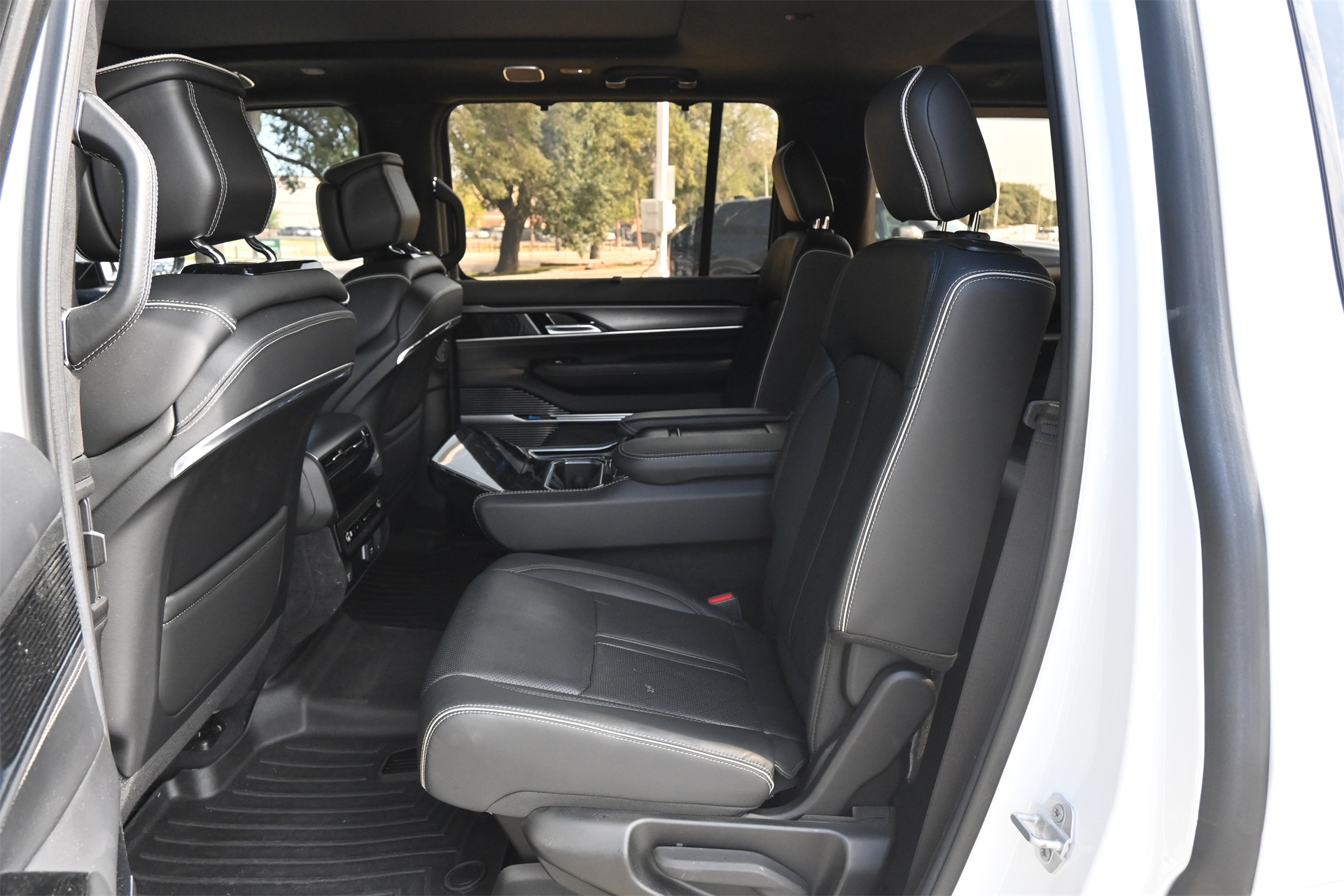 2022 Jeep Grand Wagoneer Series II White at Victoria Chrysler Dodge Jeep Ram