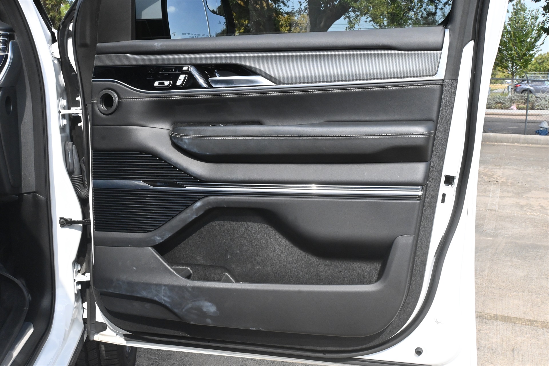 2022 Jeep Grand Wagoneer Series II White at Victoria Chrysler Dodge Jeep Ram