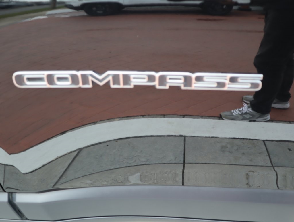 Thumbnail: 2020 Jeep Compass - 12