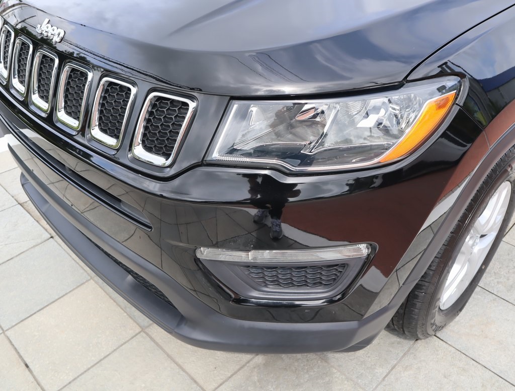 Thumbnail: 2020 Jeep Compass - 17