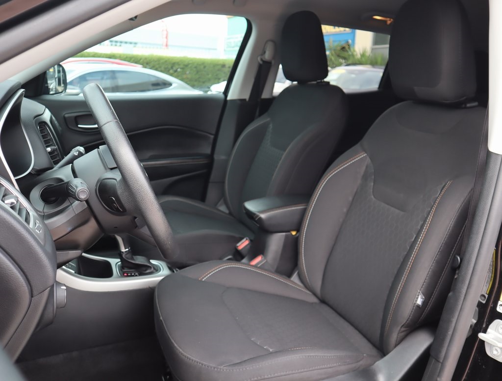 Thumbnail: 2020 Jeep Compass - 23