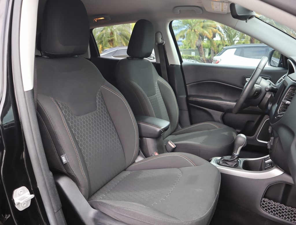 Thumbnail: 2020 Jeep Compass - 25