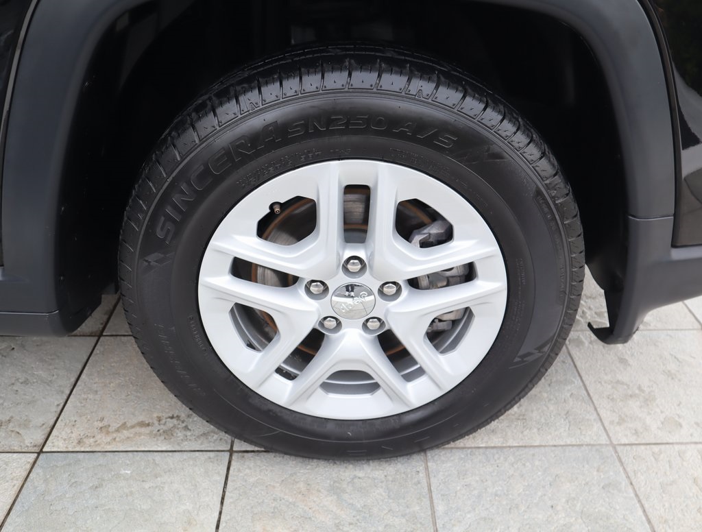 Thumbnail: 2020 Jeep Compass - 9
