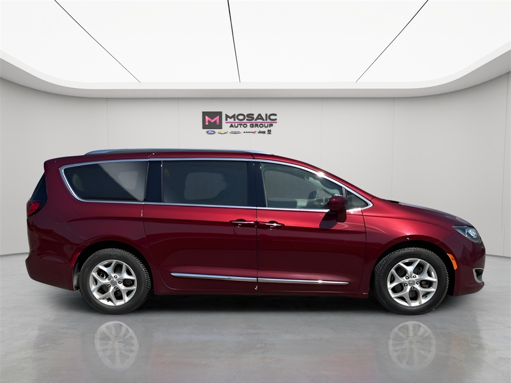 2017 Chrysler Pacifica