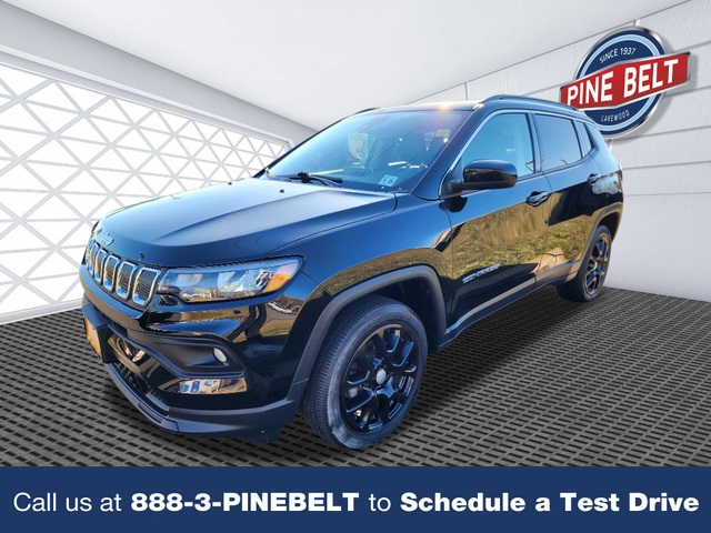 2022 Jeep Compass Latitude Lux 4WD