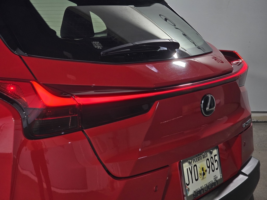 Thumbnail: 2022 Lexus UX - 10