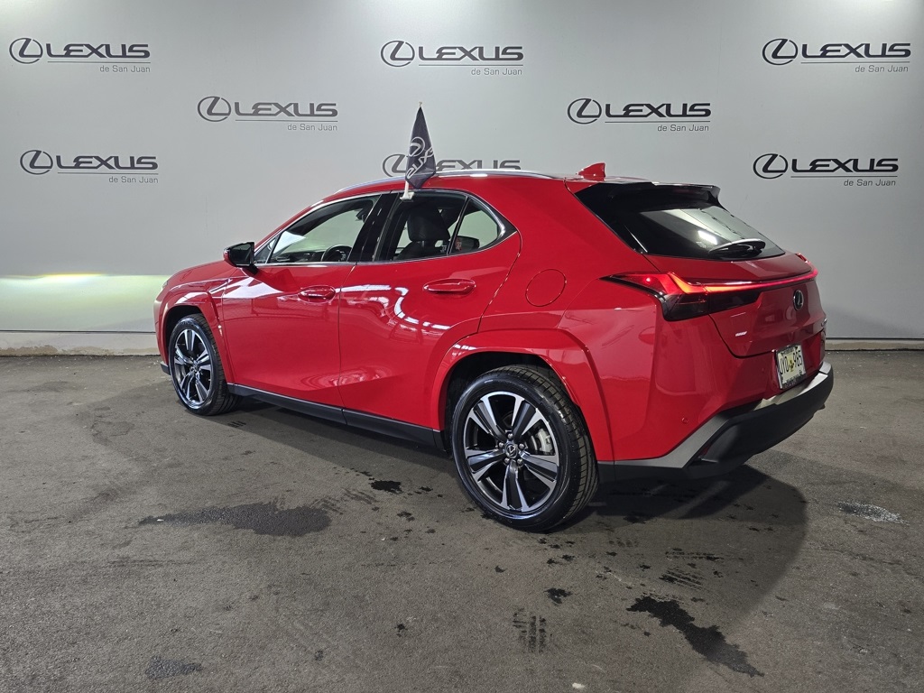 Thumbnail: 2022 Lexus UX - 8