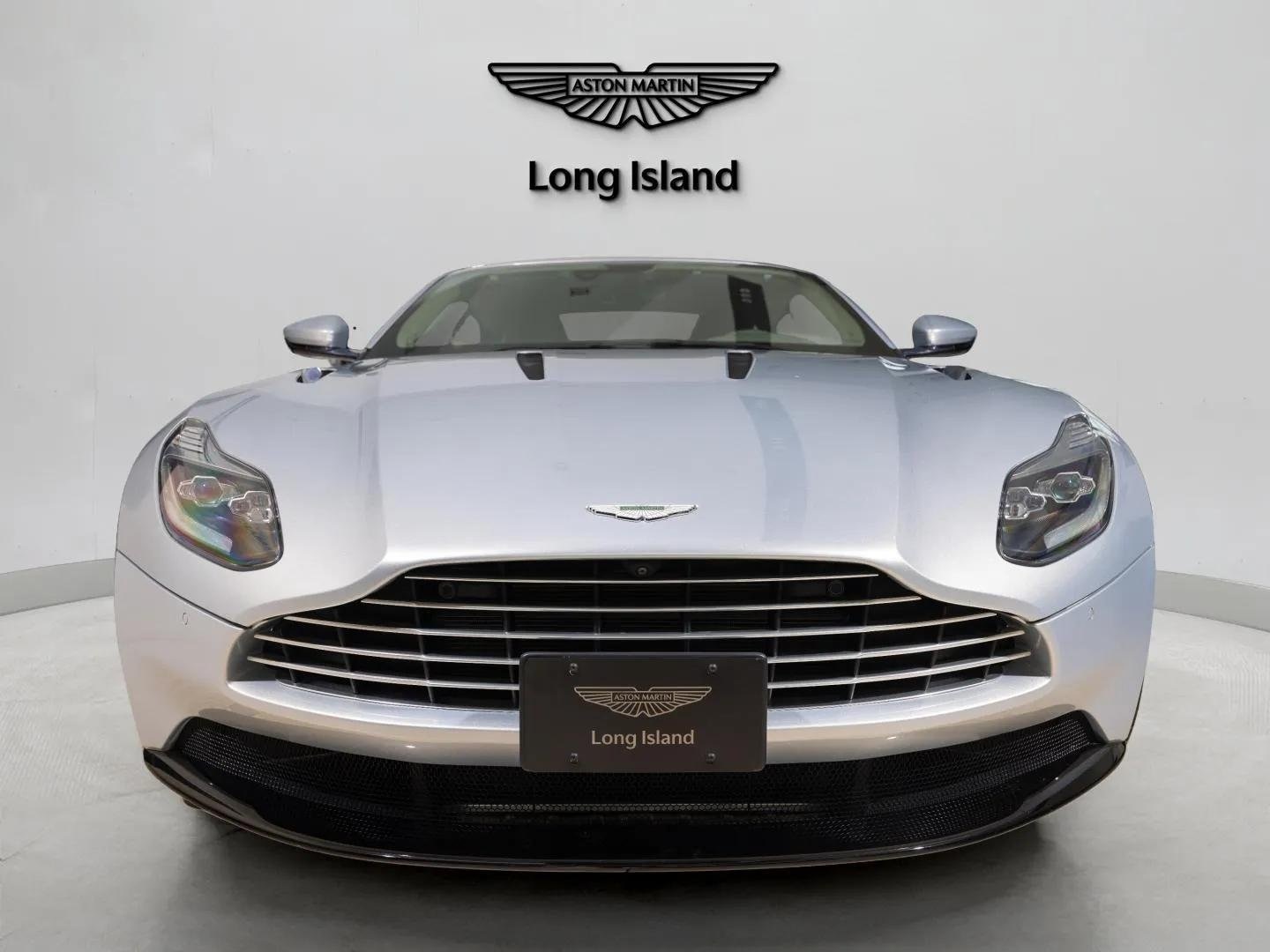 2017 Aston Martin DB11 AM5 photo 2