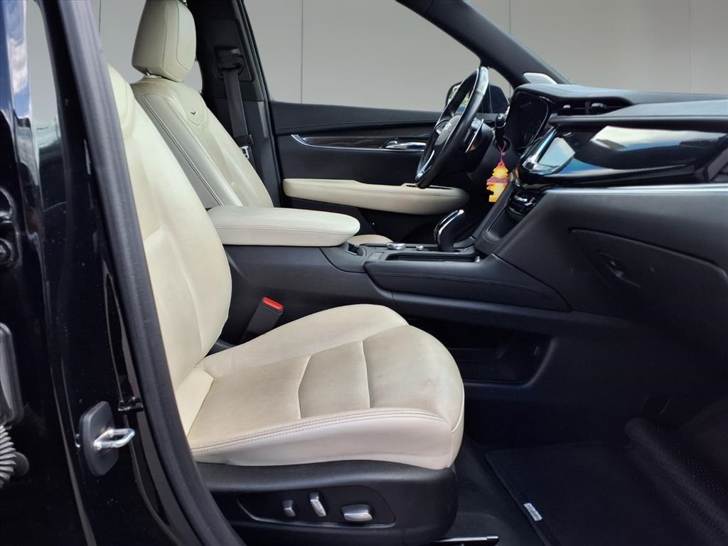 2022 Cadillac XT6 Sport Black at AutoSavvy Houston Northwest