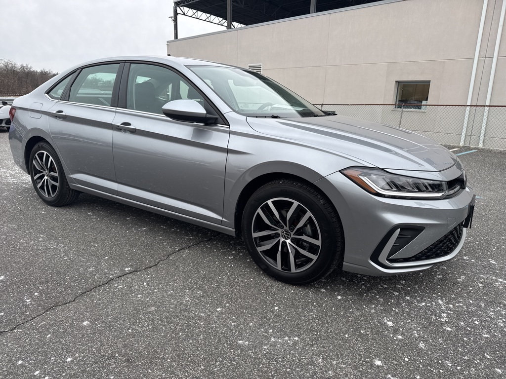 2025 Volkswagen Jetta SE FWD