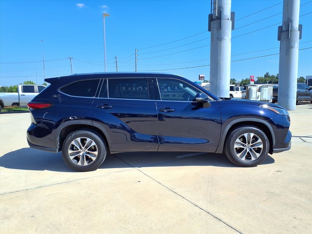 2021 Toyota Highlander XLE Blue at South Houston Nissan