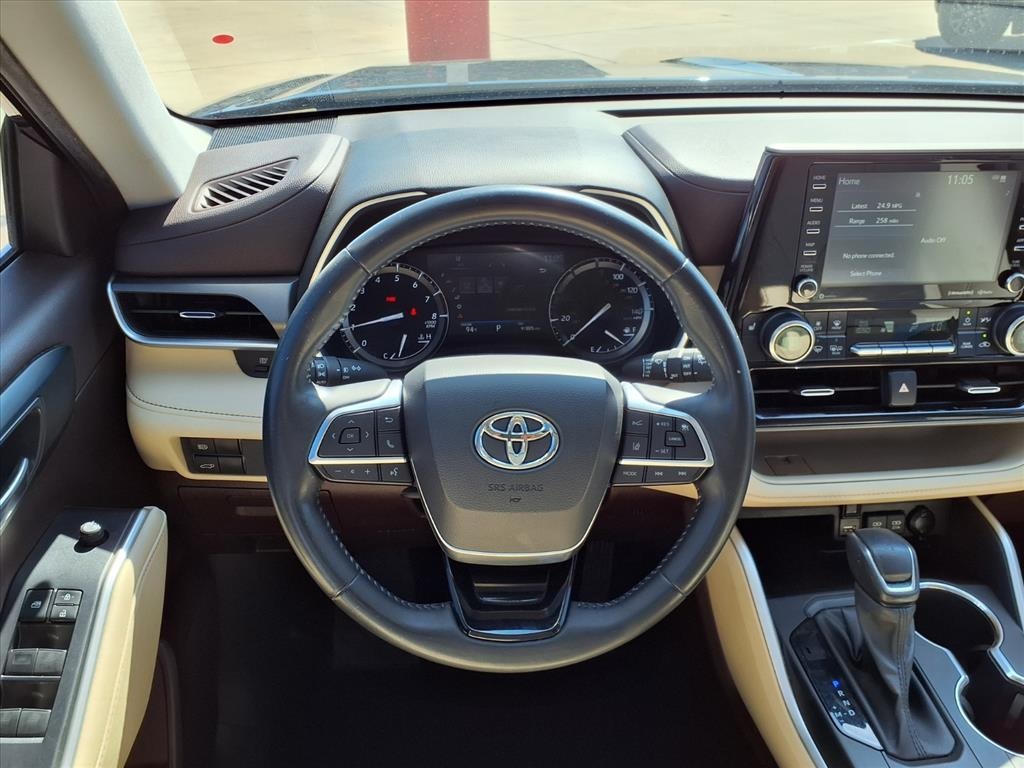 2021 Toyota Highlander XLE Blue at South Houston Nissan