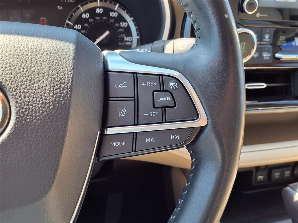 2021 Toyota Highlander XLE Blue at South Houston Nissan