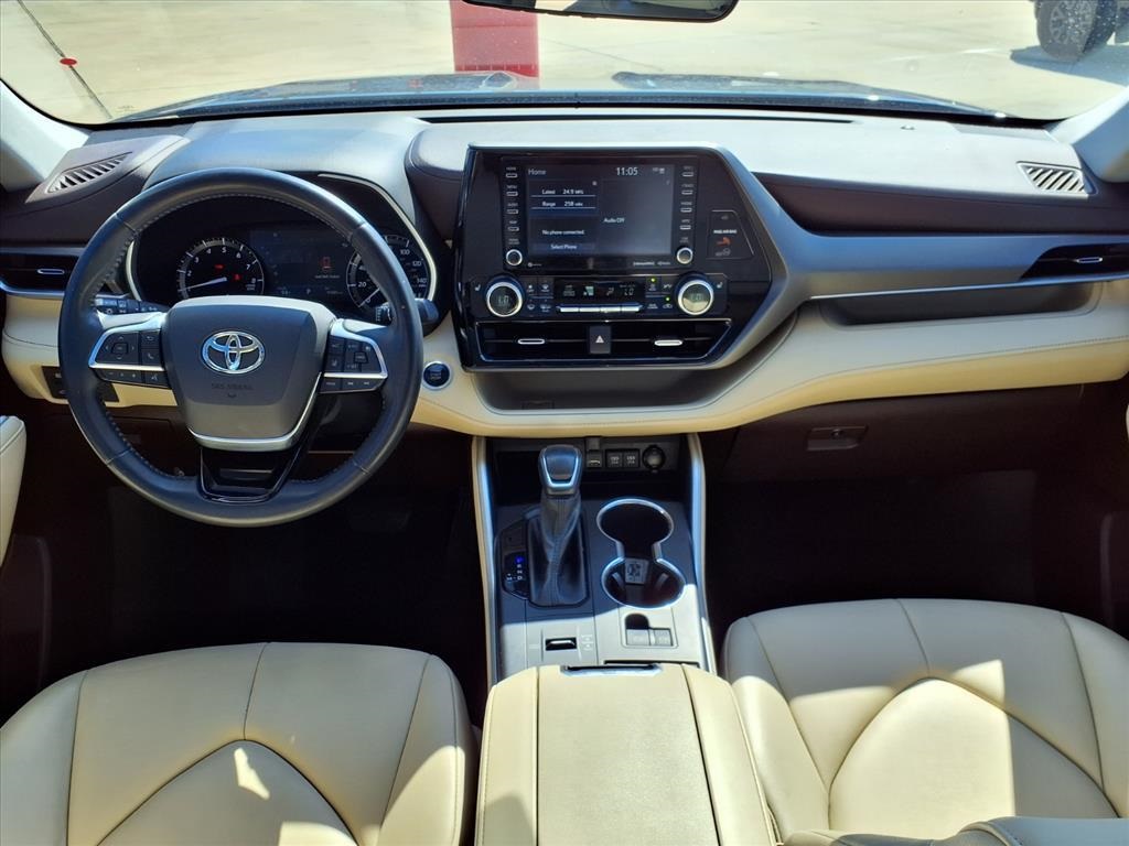 2021 Toyota Highlander XLE Blue at South Houston Nissan