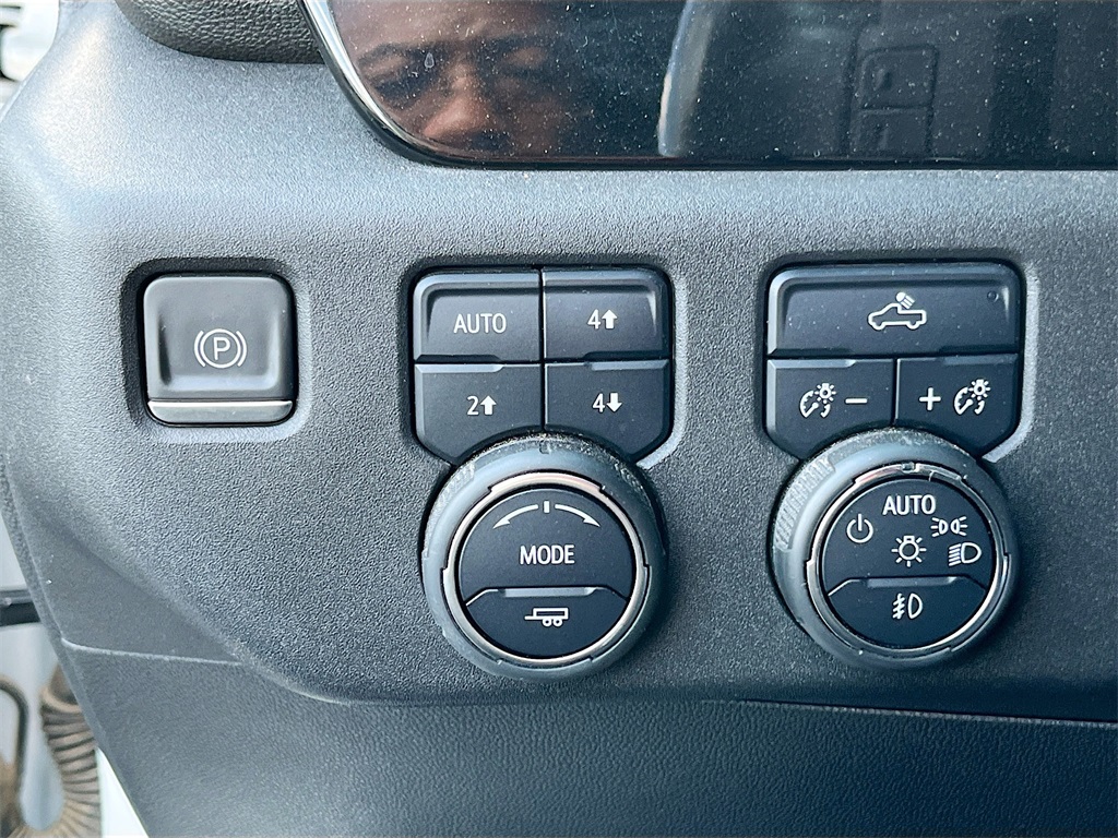 2022 Chevrolet Silverado 1500 LT Trail Boss White at Victoria Chrysler Dodge Jeep Ram