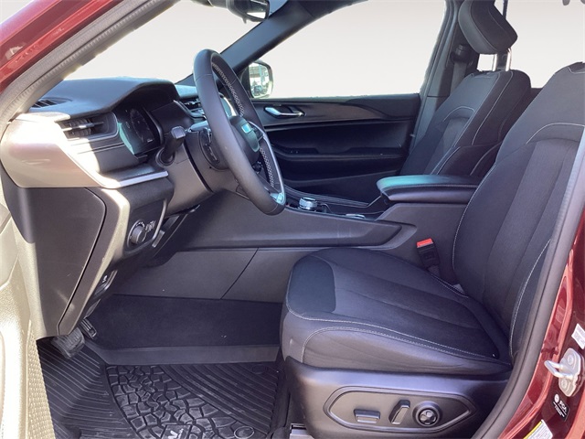 Used Car 2024 Jeep Grand Cherokee  Laredo For Sale Under $30,000 In San Antonio, Texas