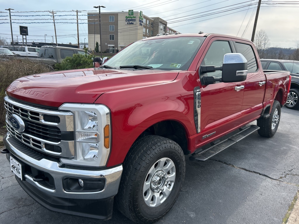 2024 Ford F-350 Super Duty XLT Crew Cab 4WD