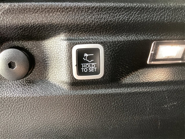 Used Car 2021 Jeep Grand Cherokee L  Limited For Sale Under $30,000 In San Antonio, Texas