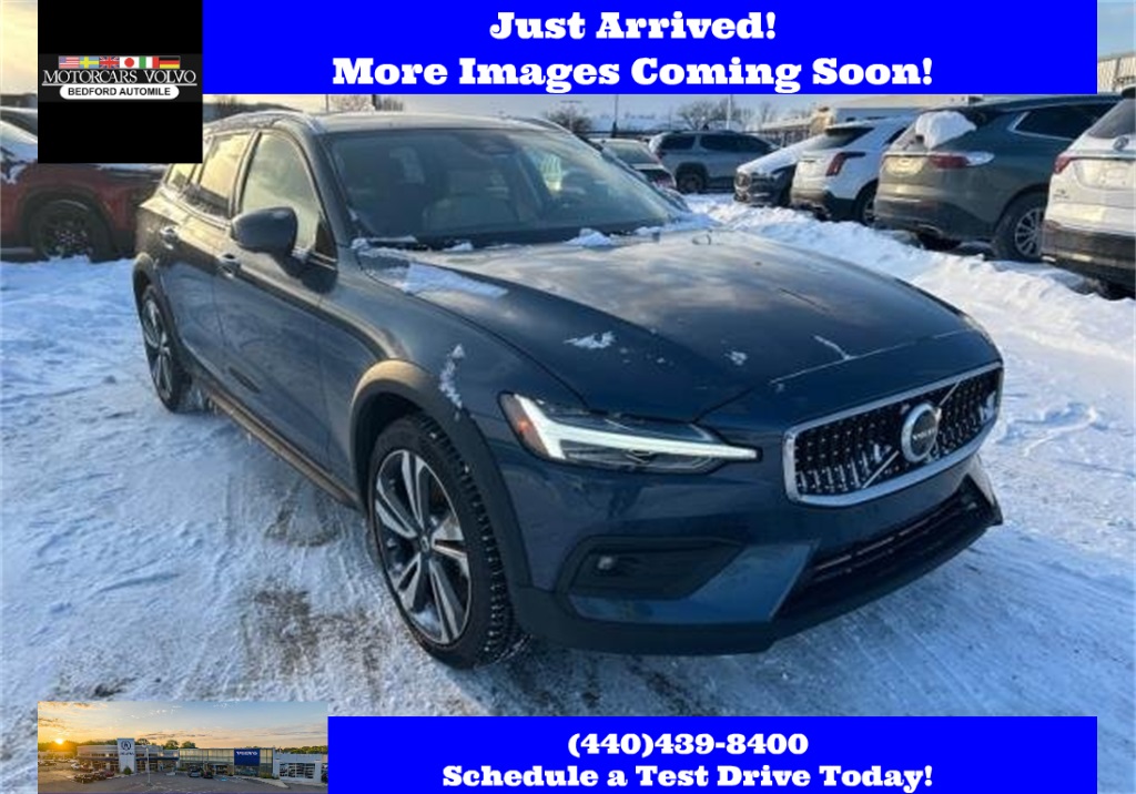 2025 Volvo V60 Cross Country B5 Plus AWD