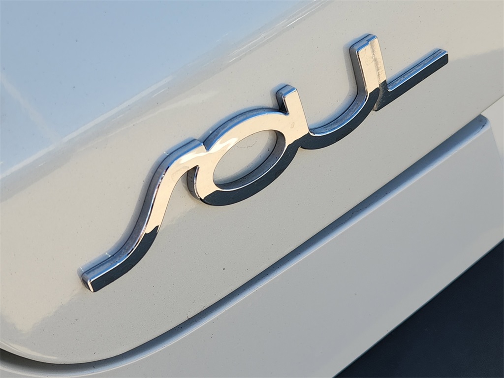 2020 Kia Soul LX White at Community Honda