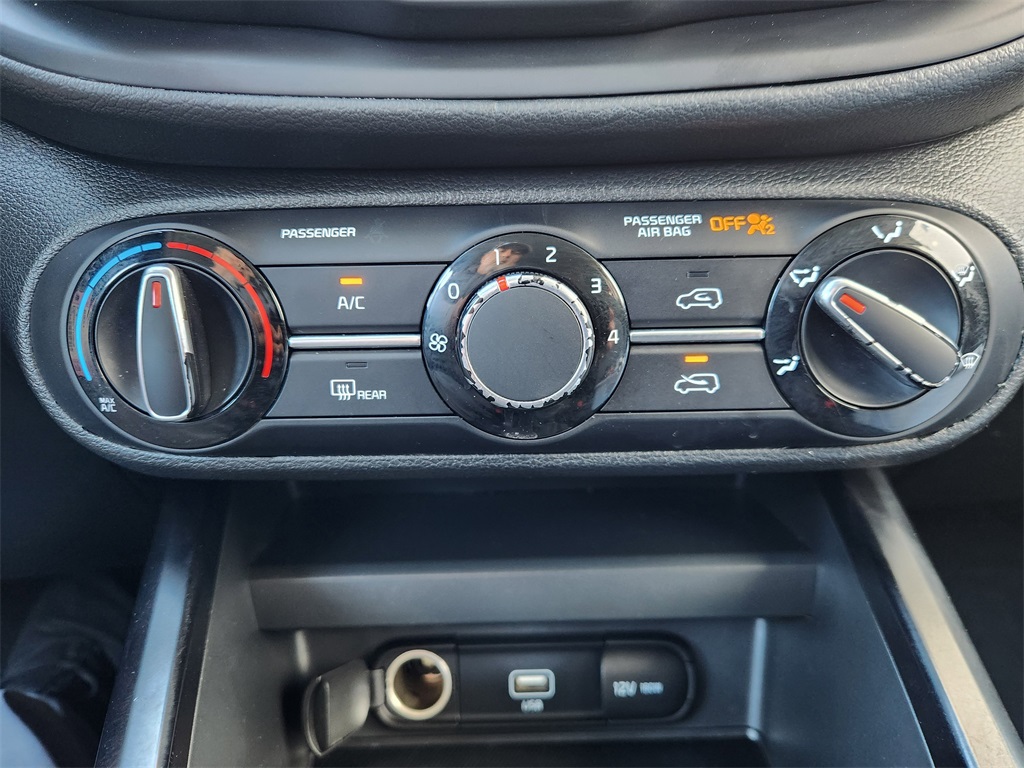 2020 Kia Soul LX White at Community Honda