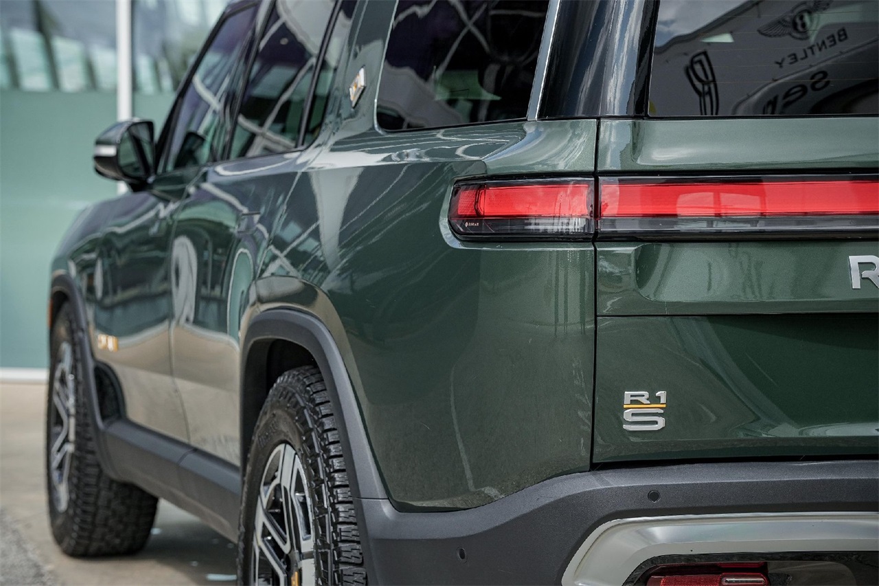 Used Car 2022 Rivian R1s  Launch Edition For Sale Under $70,000 In Austin, Texas