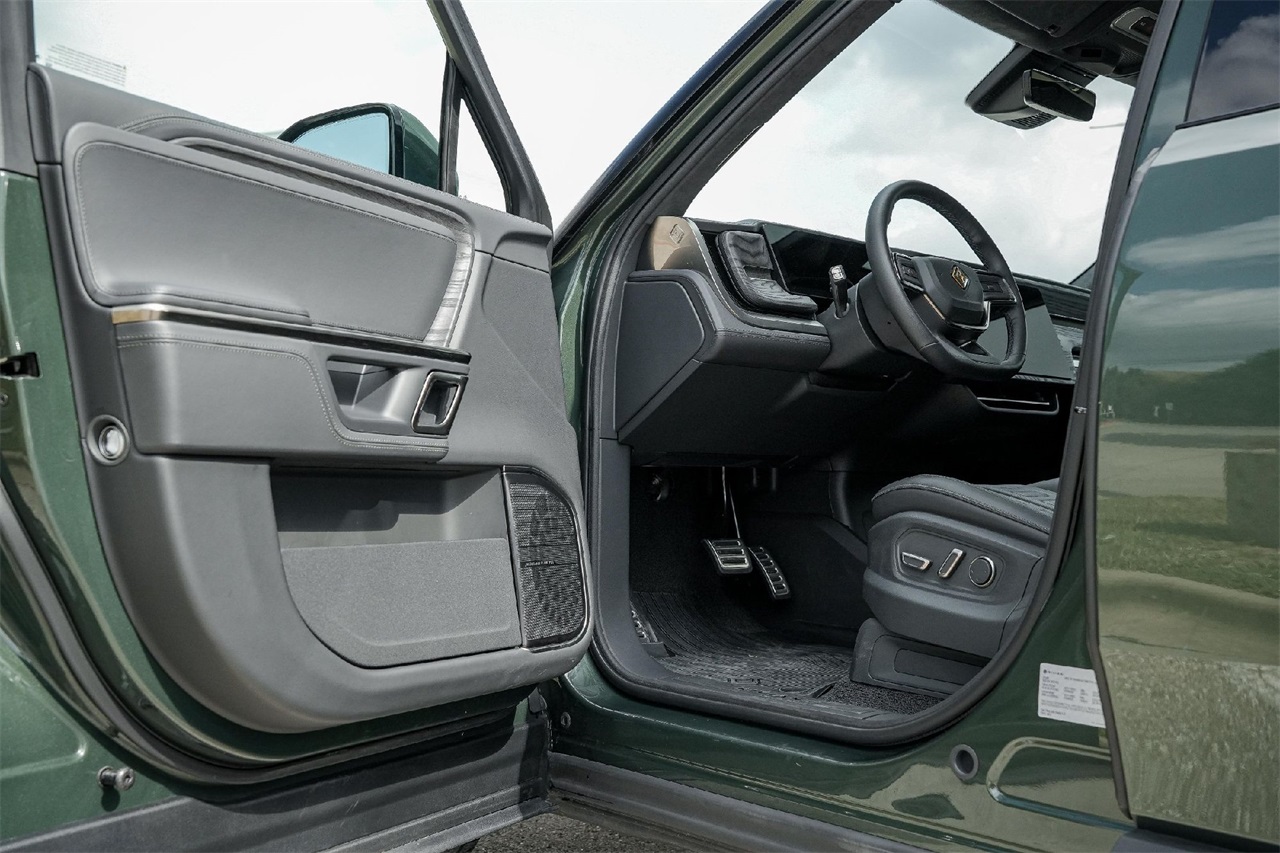 Used Car 2022 Rivian R1s  Launch Edition For Sale Under $70,000 In Austin, Texas