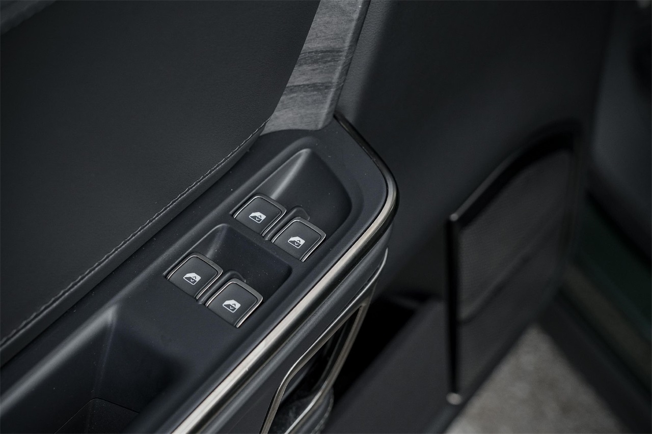 Used Car 2022 Rivian R1s  Launch Edition For Sale Under $70,000 In Austin, Texas