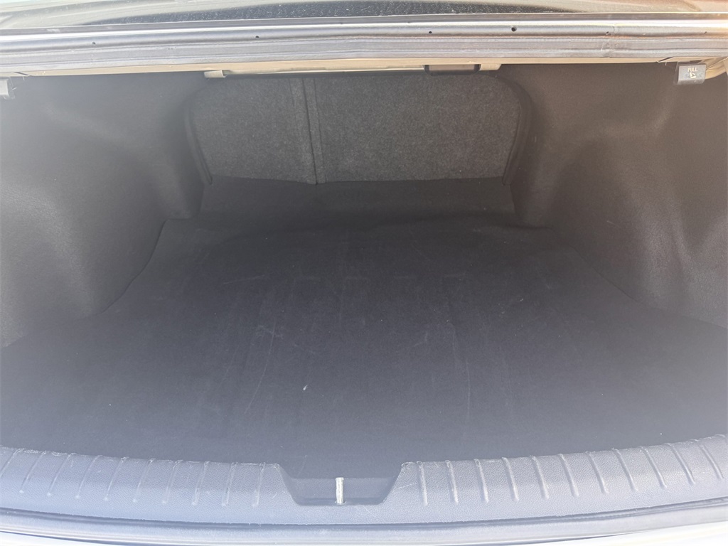 2019 Kia Optima LX White at Community Kia