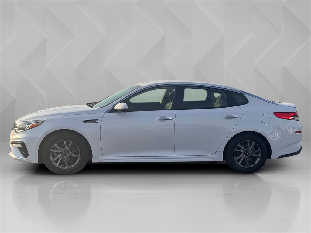 2019 Kia Optima LX White at Community Kia