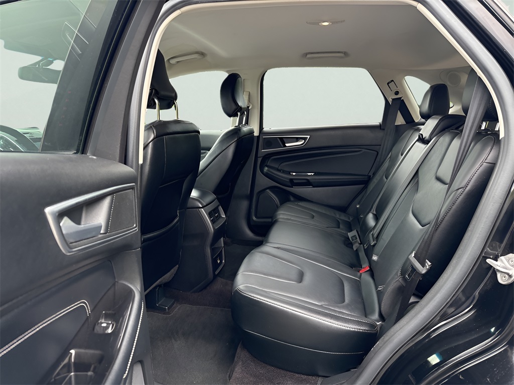 2016 Ford Edge