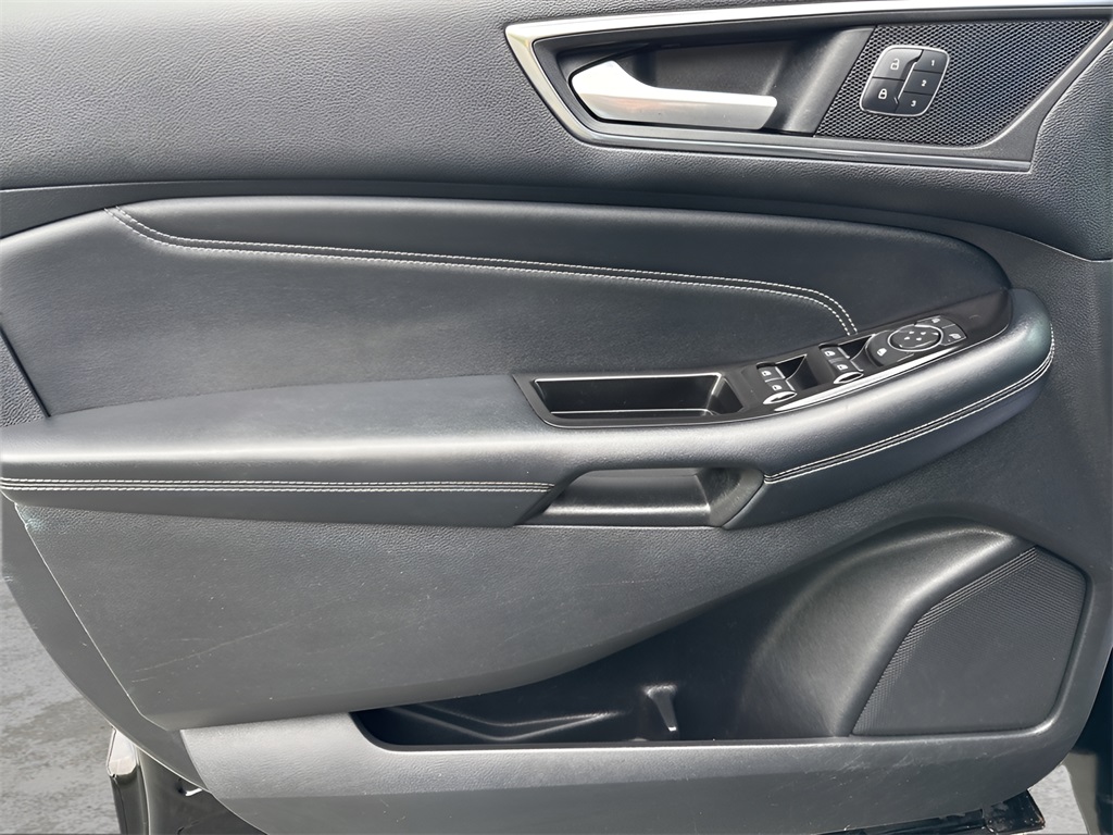 2016 Ford Edge