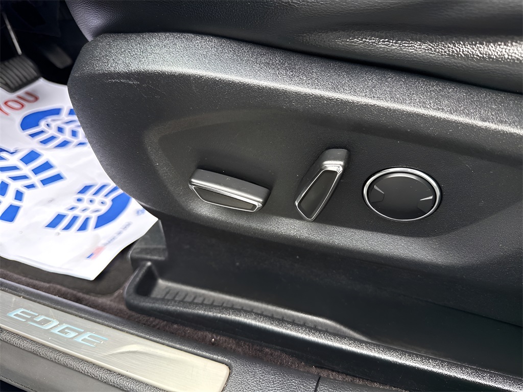 2016 Ford Edge