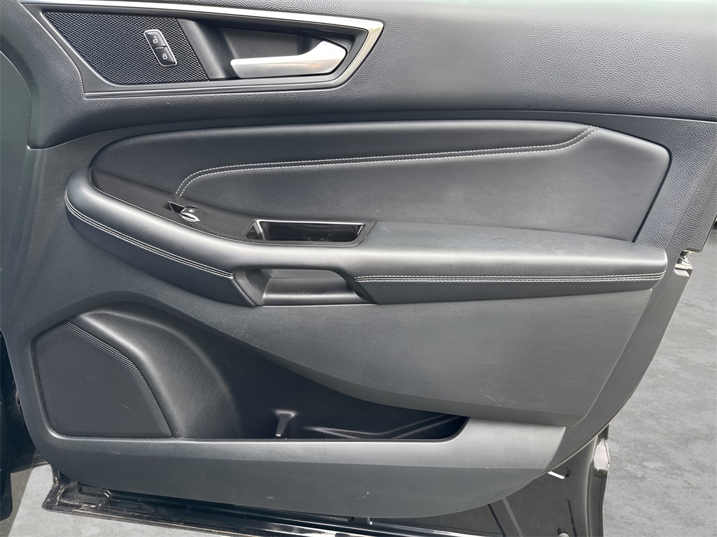 2016 Ford Edge